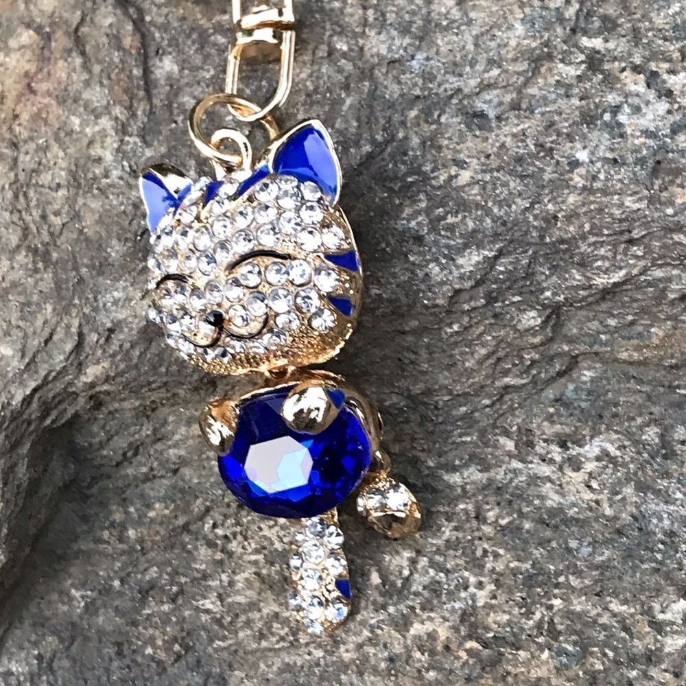 Blue Cat Keychain - Picture 5 of 7